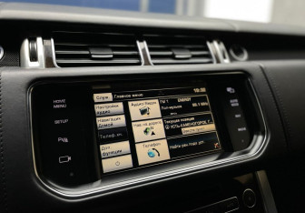 Подержанный автомобиль Land Rover Range Rover 2015 года (20 фото)