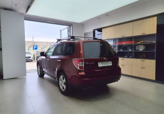 Подержанный автомобиль Subaru Forester Suv 2008 года (6 фото)