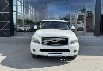 Подержанный автомобиль Infiniti QX56 2012 года (2 фото)