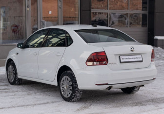 Подержанный автомобиль Volkswagen Polo Sedan 2020 года (7 фото)