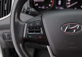 Подержанный автомобиль Hyundai Creta 2018 года (12 фото)