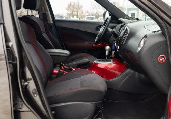 Подержанный автомобиль Nissan Juke 2011 года (19 фото)