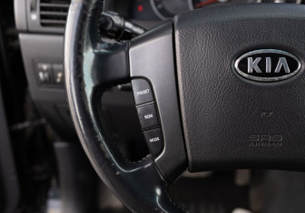 Подержанный автомобиль Kia Sorento 2007 года (12 фото)