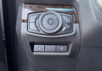 Подержанный автомобиль Ford Explorer 2012 года (8 фото)