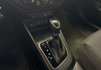 Подержанный автомобиль Hyundai Solaris Sedan 2021 года (13 фото)