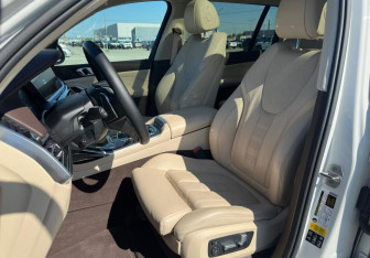 Подержанный автомобиль BMW X7 2019 года (9 фото)