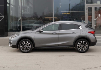 Подержанный автомобиль Infiniti QX30 2018 года (8 фото)