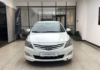 Подержанный автомобиль Hyundai Solaris Sedan 2015 года (3 фото)