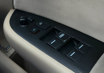 Подержанный автомобиль Honda Inspire 2003 года (15 фото)