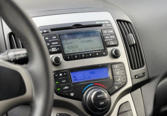 Подержанный автомобиль Hyundai i30 Hatchback 2011 года (19 фото)