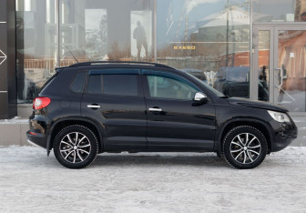 Подержанный автомобиль Volkswagen Tiguan 2009 года (4 фото)