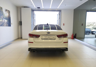Подержанный автомобиль Kia Optima Sedan 2019 года (5 фото)