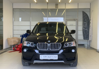 Подержанный автомобиль BMW X3 2011 года (2 фото)