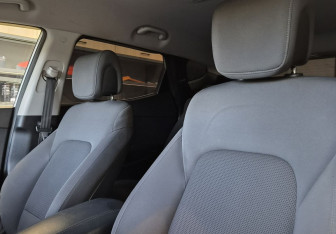 Подержанный автомобиль Hyundai Santa Fe 2012 года (13 фото)