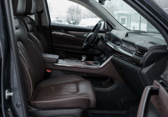 Подержанный автомобиль Exeed VX 2023 года (22 фото)