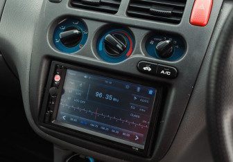 Подержанный автомобиль Honda HR-V 2000 года (13 фото)