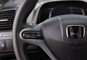 Подержанный автомобиль Honda Civic Sedan 2009 года (12 фото)