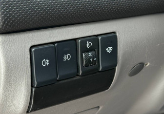 Подержанный автомобиль Subaru Forester Suv 2006 года (17 фото)