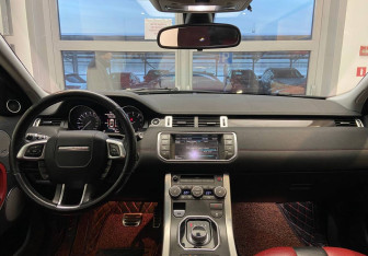 Подержанный автомобиль Land Rover Range Rover Evoque 2013 года (10 фото)
