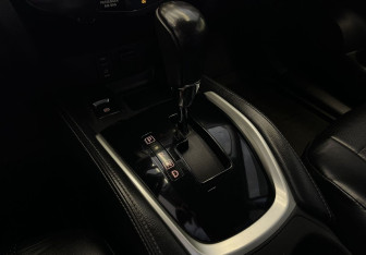 Подержанный автомобиль Nissan Qashqai 2017 года (11 фото)