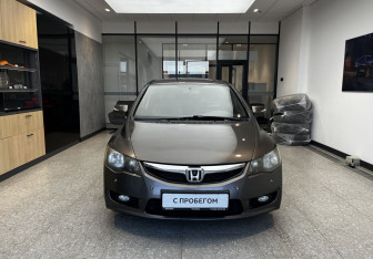 Подержанный автомобиль Honda Civic Sedan 2009 года (2 фото)