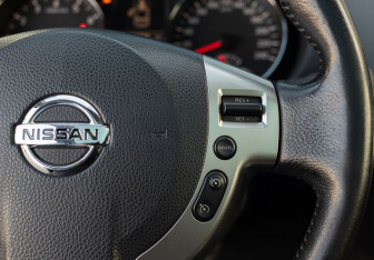 Подержанный автомобиль Nissan Qashqai 2013 года (12 фото)