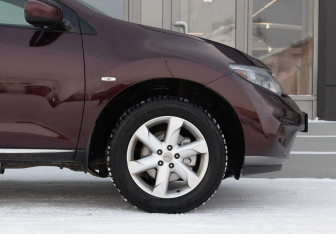 Подержанный автомобиль Nissan Murano Suv 2011 года (9 фото)