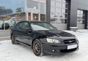 Подержанный автомобиль Subaru Legacy Sedan 2005 года (3 фото)