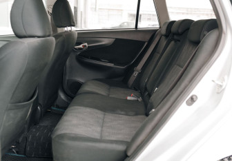 Подержанный автомобиль Toyota Corolla Wagon 2007 года (18 фото)