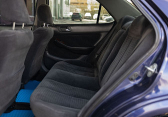 Подержанный автомобиль Honda Accord Sedan 2001 года (16 фото)