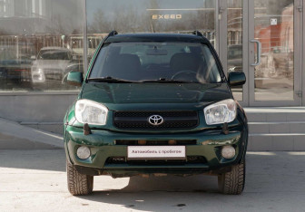 Подержанный автомобиль Toyota RAV4 2004 года (2 фото)