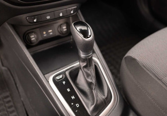 Подержанный автомобиль Hyundai Solaris Sedan 2017 года (16 фото)