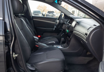 Подержанный автомобиль Chevrolet Epica 2010 года (19 фото)