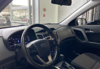 Подержанный автомобиль Hyundai Creta 2019 года (8 фото)