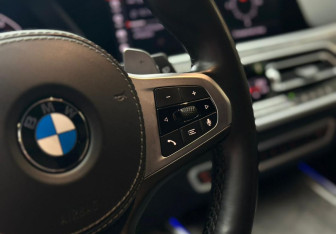Подержанный автомобиль BMW X7 2019 года (16 фото)