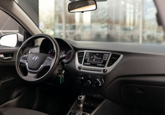 Подержанный автомобиль Hyundai Solaris Sedan 2020 года (10 фото)