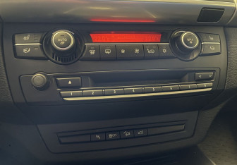 Подержанный автомобиль BMW X5 2013 года (14 фото)