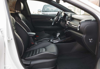 Подержанный автомобиль Kia Cerato Sedan 2020 года (20 фото)