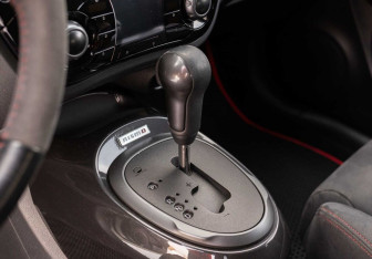 Подержанный автомобиль Nissan Juke 2014 года (16 фото)