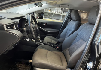Подержанный автомобиль Toyota Corolla Sedan 2019 года (8 фото)