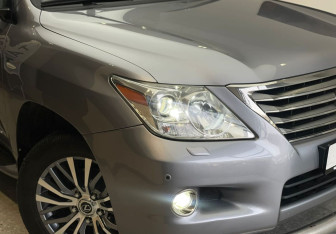 Подержанный автомобиль Lexus LX 2008 года (8 фото)