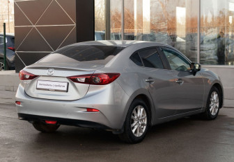 Подержанный автомобиль Mazda 3 Sedan 2014 года (5 фото)