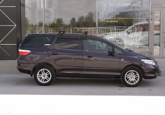 Подержанный автомобиль Honda Airwave 2007 года (4 фото)