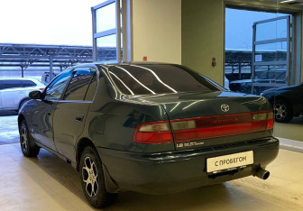 Подержанный автомобиль Toyota Corona Sedan 1993 года (7 фото)