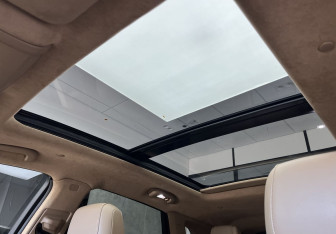 Подержанный автомобиль Cadillac XT5 2017 года (11 фото)