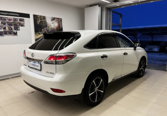 Подержанный автомобиль Lexus RX 2014 года (7 фото)