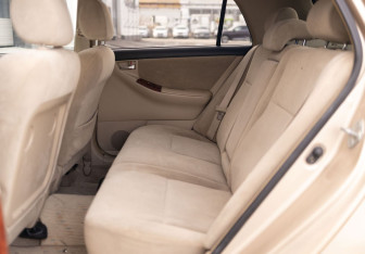 Подержанный автомобиль Toyota Allex 2002 года (17 фото)