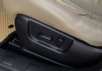 Подержанный автомобиль Nissan X-Trail 2008 года (19 фото)