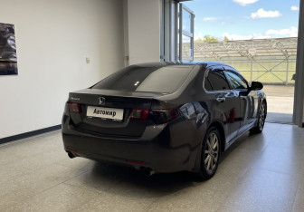 Подержанный автомобиль Honda Accord Sedan 2008 года (4 фото)