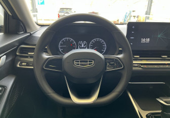 Подержанный автомобиль Geely Emgrand 2024 года (10 фото)